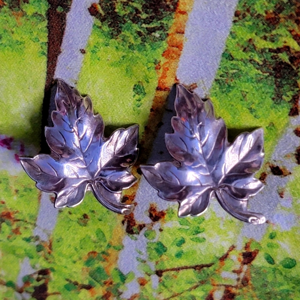 Vintage Maple Leaf Sterling Silver Screwback Earrings
